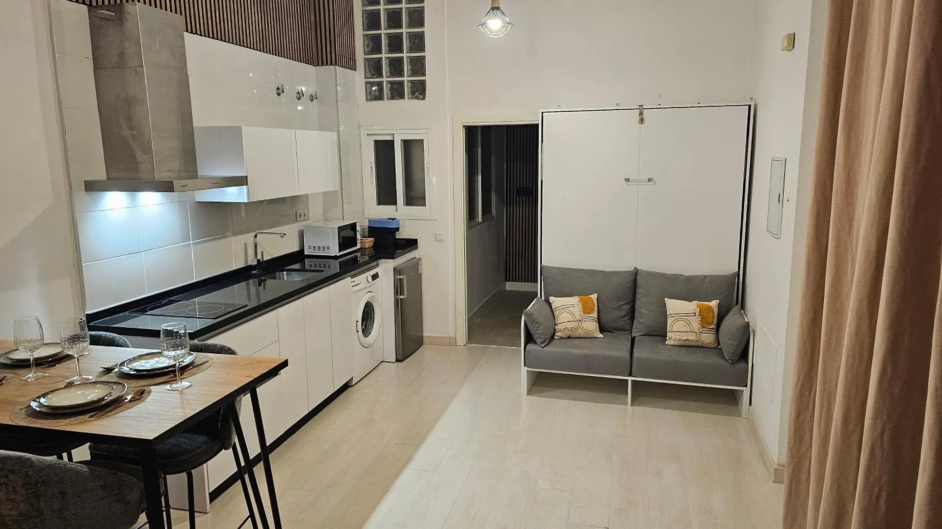 Les Suites Malaga Apartment